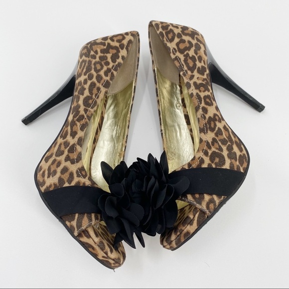 Carlos Santana Leopard Print Cupcake Heels Sz 7.5 - Picture 4 of 10